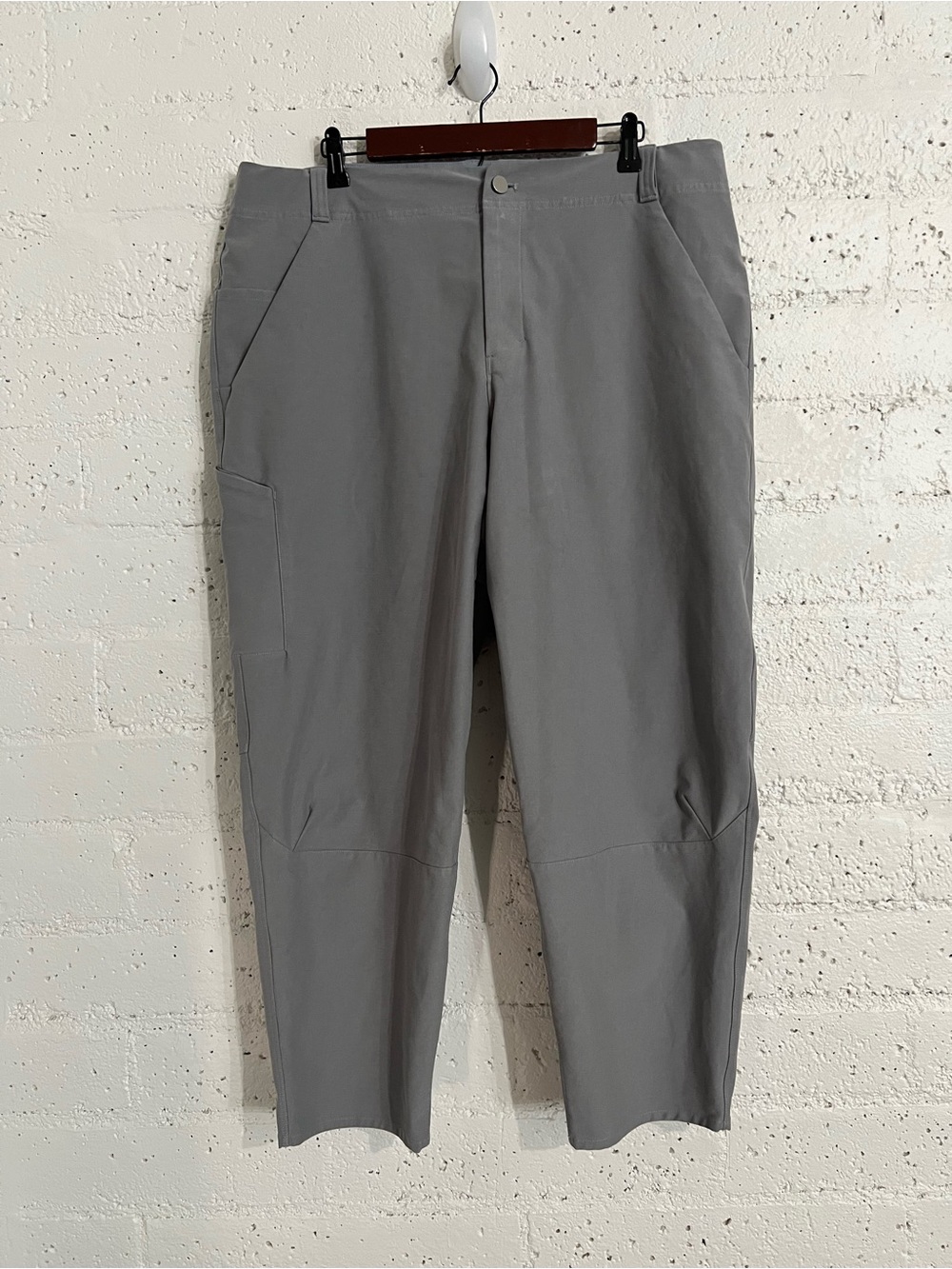 Lululemon Mens ABC Pants 38 Gray Flat Front 5 Pocket Cotton Blend AI8